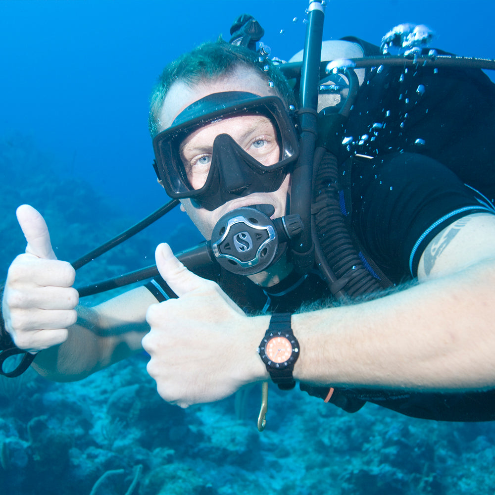 PADI Divemaster Course (DM).   £750.00 (£150.00 deposit required.)