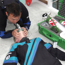 Load image into Gallery viewer, PADI Emergency First Response Instructor (EFRi)
